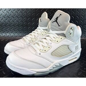 Jordan 5 Retro Metallic White (2015) 136027-130 Mens Athletic sneakers size 10.5